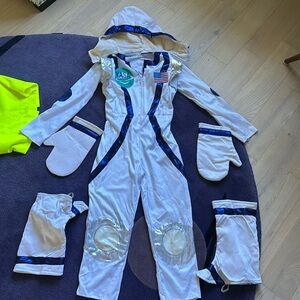 Nasa Astronaut Halloween Costume Kids size 5-6.